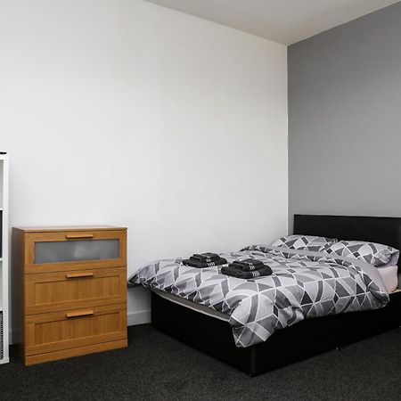 شقة Luxurious & Lavish Salford Quays Free Parking مانشستر المظهر الخارجي الصورة